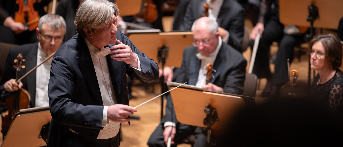 Marko Letonja beim 9. Philharmonischen Konzert: High Five