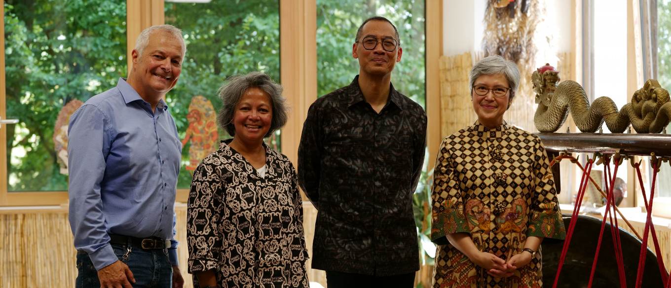 Prinz Wironegoro zu Besuch im Gemlanraum der Bremer Philharmoniker