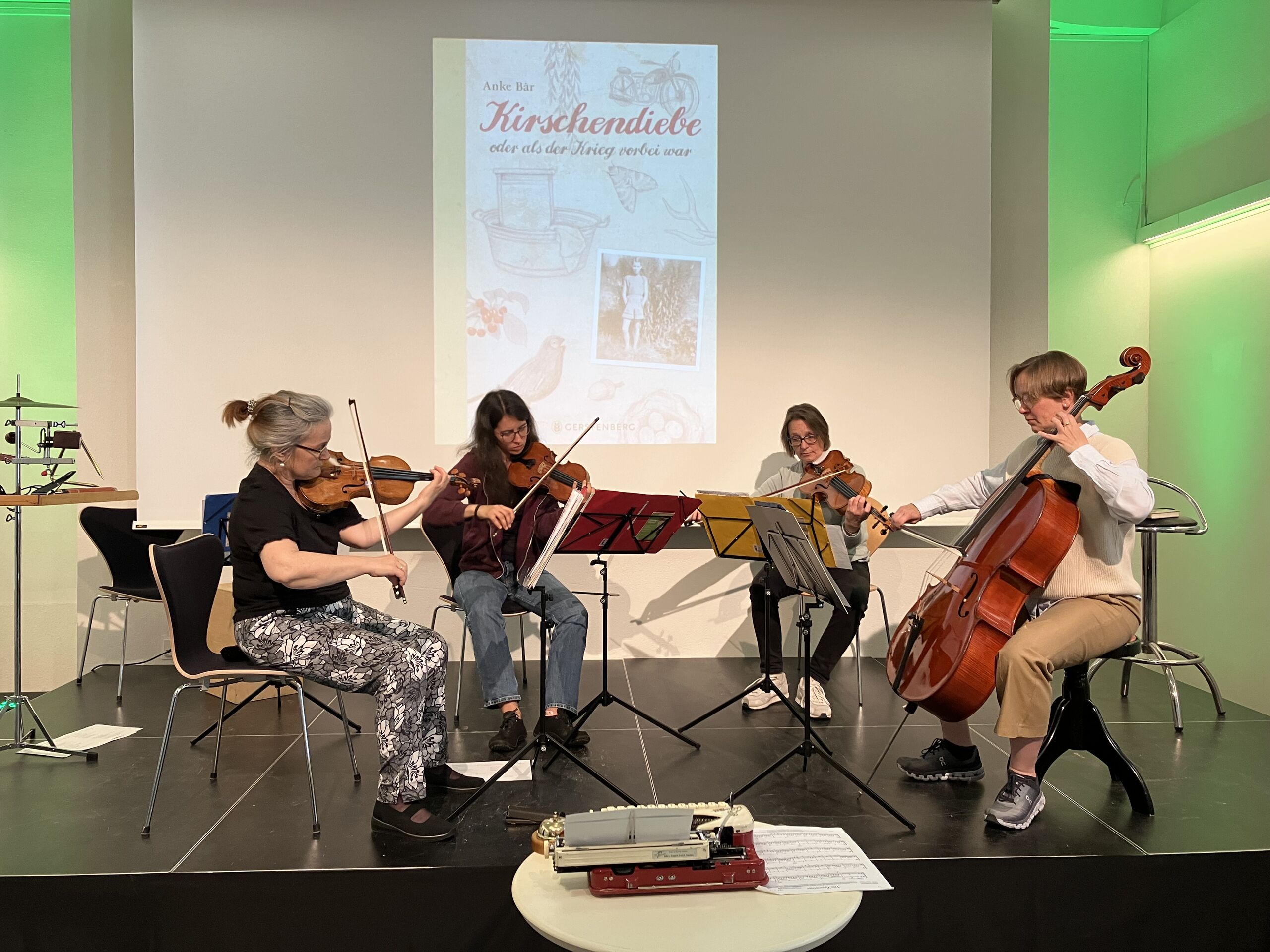 „In Giraffen stecken Affen“ | Bremen liest